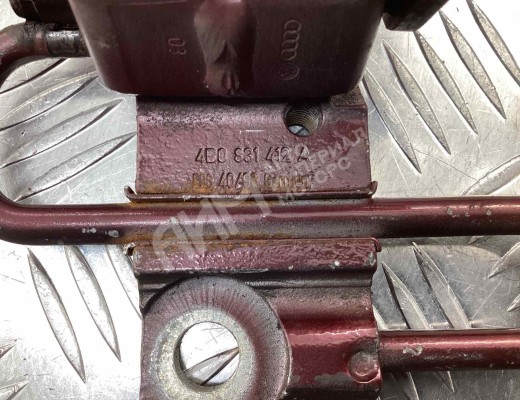 Петля двери передней правой Audi A6 C5 (4B) 1997-2001  Audi A6 A6 C5 (4B) 1997-2001