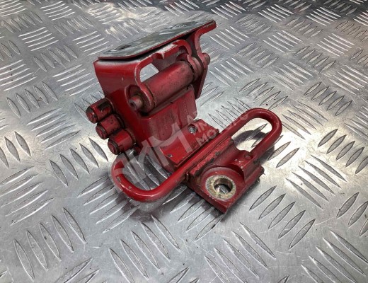 Петля двери передней правой Volkswagen Passat B5 (3B) 1996-2000  Volkswagen Passat Passat B5 (3B) 1996-2000