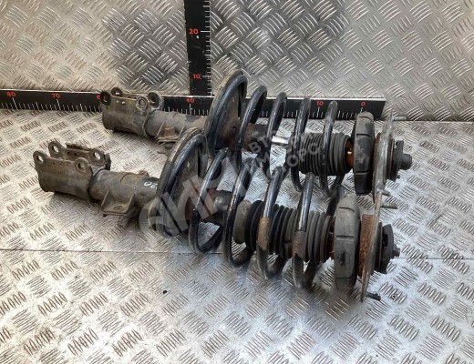 Стойка передняя правая Volvo V70 II (SW) 2000-2008  Volvo V70 V70 II (SW) 2000-2008