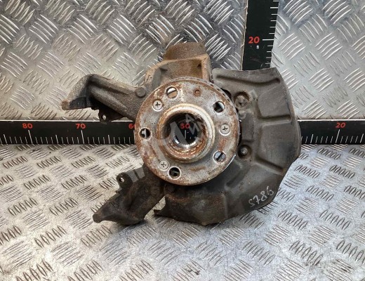 Ступица передняя левая Audi A3 I (8L) 1996-2000  Audi A3 A3 I (8L) 1996-2000