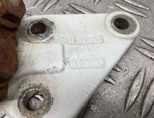 Петля двери передней правой Iveco Eurocargo II 2003-2008  Iveco Eurocargo Eurocargo II 2003-2008
