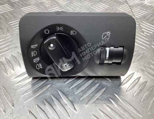 Переключатель света Audi A6 Allroad C5 (4BH) 2000-2005  Audi A6 Allroad A6 Allroad C5 (4BH) 2000-2005
