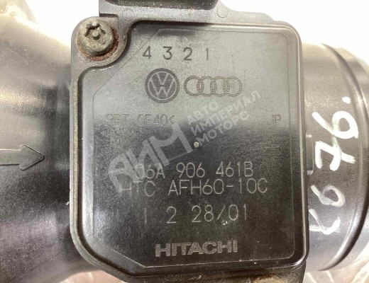 Расходомер воздуха Volkswagen Passat B5+ (3B) 2000-2005 рестайлинг  Volkswagen Passat Passat B5+ (3B) 2000-2005 рестайлинг