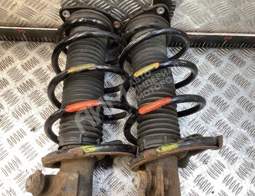 Стойка передняя правая Ford Focus II 2008-2011 рестайлинг  Ford Focus Focus II 2008-2011 рестайлинг