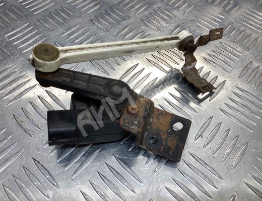 Датчик положения кузова Audi A6 Allroad C5 (4BH) 2000-2005  Audi A6 Allroad A6 Allroad C5 (4BH) 2000-2005