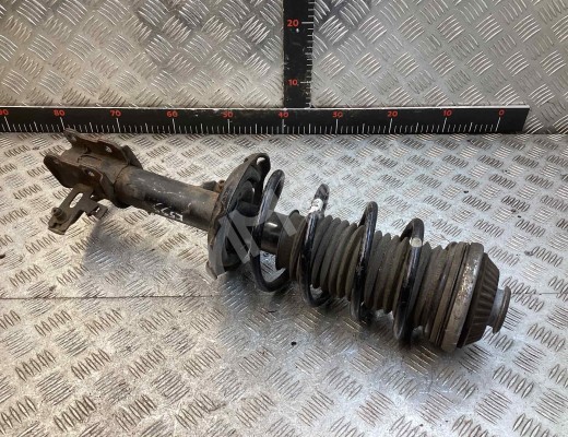 Стойка передняя правая Opel Astra H 2007-2010 рестайлинг  Opel Astra Astra H 2007-2010 рестайлинг