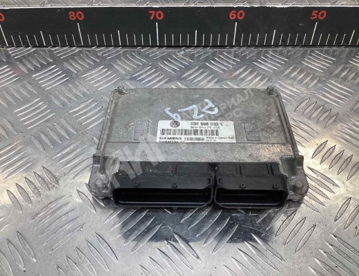 Блок управления двигателем Volkswagen Polo IV (9N) 2001-2005  Volkswagen Polo Polo IV (9N) 2001-2005