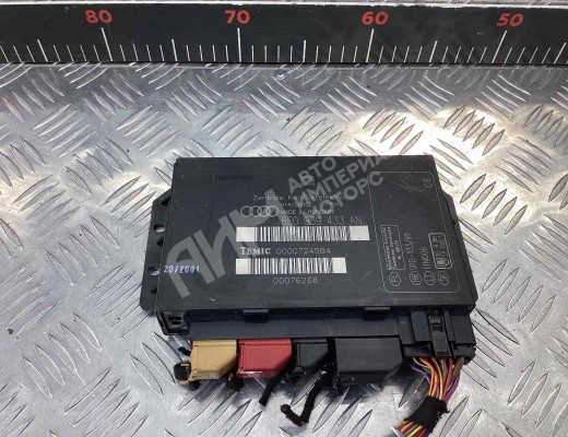 Блок комфорта Audi A4 B6 (8EC, 8E5) 2000-2004  Audi A4 A4 B6 (8EC, 8E5) 2000-2004