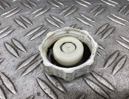 Пробка расширительного бачка Renault Midlum I 2000-2006  Renault Midlum Midlum I 2000-2006