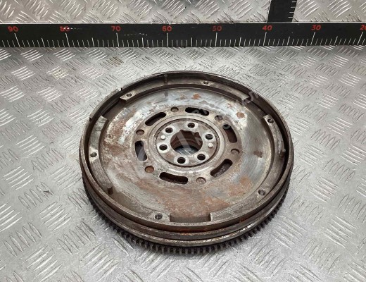 Маховик Audi A4 B5 (8D) 1994-1999  Audi A4 A4 B5 (8D) 1994-1999