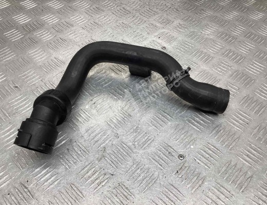 Патрубок радиатора Volkswagen Passat B5 (3B) 1996-2000  Volkswagen Passat Passat B5 (3B) 1996-2000