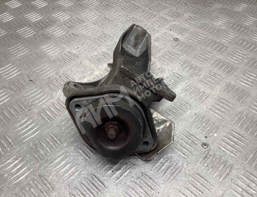 Кронштейн КПП Volkswagen Passat B5 (3B) 1996-2000  Volkswagen Passat Passat B5 (3B) 1996-2000