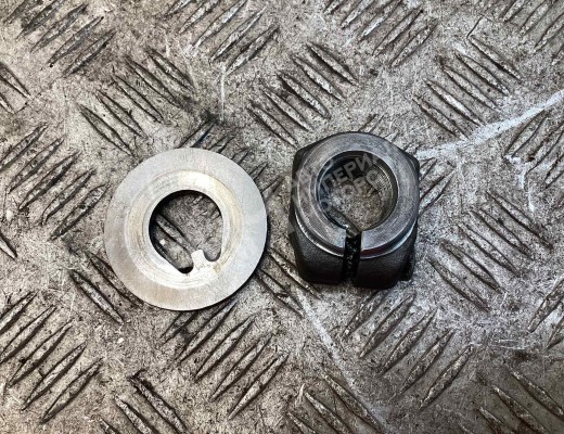 Гайка ступицы Mercedes Vario (W670) 1996-2013  Mercedes Vario Vario (W670) 1996-2013
