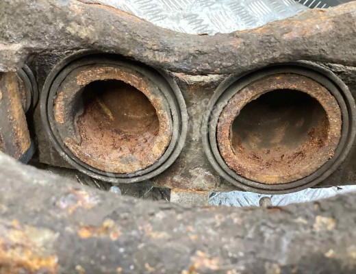 Суппорт передний правый Mercedes Vario (W670) 1996-2013  Mercedes Vario Vario (W670) 1996-2013