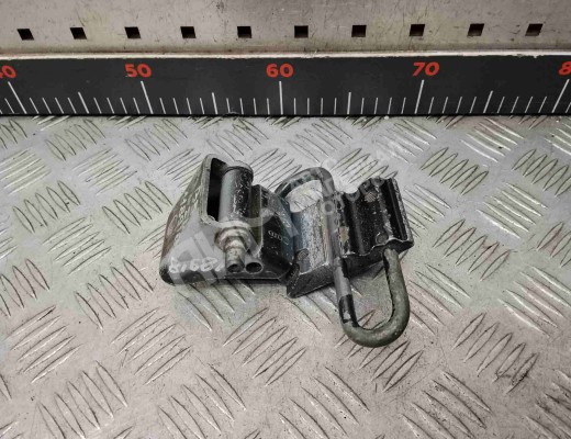Петля двери задней левой Volkswagen Passat B5 (3B) 1996-2000  Volkswagen Passat Passat B5 (3B) 1996-2000