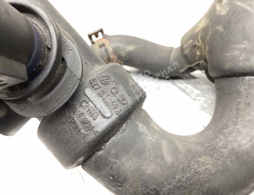 Патрубок радиатора Audi A6 Allroad C5 (4BH) 2000-2005  Audi A6 Allroad A6 Allroad C5 (4BH) 2000-2005
