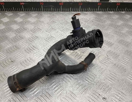 Патрубок радиатора Audi A6 Allroad C5 (4BH) 2000-2005  Audi A6 Allroad A6 Allroad C5 (4BH) 2000-2005