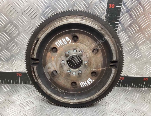 Маховик Volkswagen Passat B5 (3B) 1996-2000  Volkswagen Passat Passat B5 (3B) 1996-2000