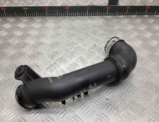 Патрубок интеркулера Volkswagen Caddy III (2K) 2004-2010  Volkswagen Caddy Caddy III (2K) 2004-2010
