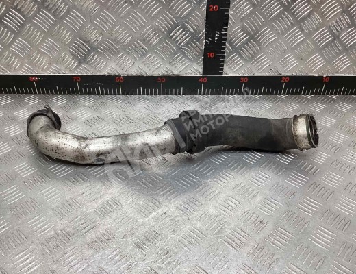 Патрубок интеркулера BMW 3-Series (E46) 2001-2005 рестайлинг  BMW 3-Series 3-Series (E46) 2001-2005 рестайлинг