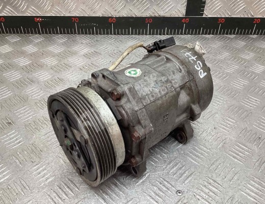 Компрессор кондиционера Volkswagen Golf IV (1J) 1997-2004  Volkswagen Golf Golf IV (1J) 1997-2004