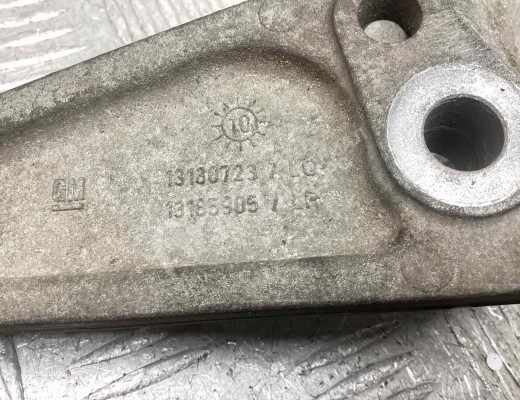 Кронштейн КПП Opel Corsa D 2006-2010  Opel Corsa Corsa D 2006-2010