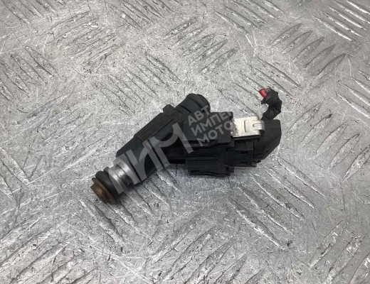 Форсунка Fiat G. Punto (199) 2005-2011  Fiat Grande Punto G. Punto (199) 2005-2011