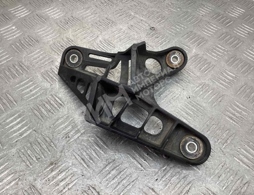 Кронштейн крепления троса КПП Volkswagen Caddy III (2K) 2004-2010  Volkswagen Caddy Caddy III (2K) 2004-2010