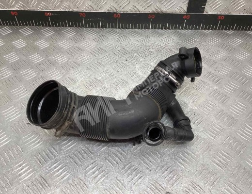 Патрубок турбины Volkswagen Caddy III (2K) 2004-2010  Volkswagen Caddy Caddy III (2K) 2004-2010