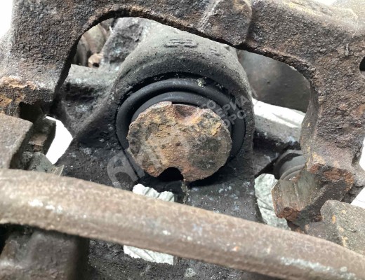 Суппорт задний левый Citroen C4 Picasso (UD) 2006-2013  Citroen C4 Picasso C4 Picasso (UD) 2006-2013