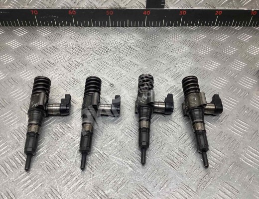 Форсунка (комплект) Volkswagen Passat B6 (3C) 2005-2010  Volkswagen Passat Passat B6 (3C) 2005-2010