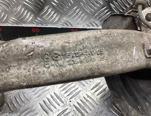 Кулак поворотный правый Audi A6 C6 (4F) 2004-2008  Audi A6 A6 C6 (4F) 2004-2008