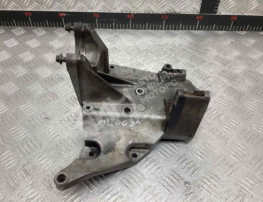 Кронштейн генератора Ford Transit Connect I 2002-2009  Ford Transit Connect Transit Connect I 2002-2009