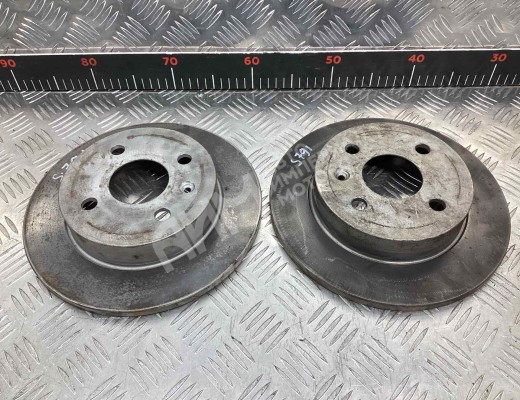 Диск тормозной задний Audi 80 B4 (8C) 1991-1995  Audi 80 80 B4 (8C) 1991-1995