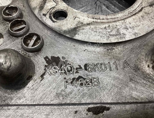 Крышка двигателя передняя Ford Focus I 2001-2005 рестайлинг  Ford Focus Focus I 2001-2005 рестайлинг