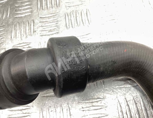 Патрубок радиатора Audi A4 B5 (8D) 1994-1999  Audi A4 A4 B5 (8D) 1994-1999