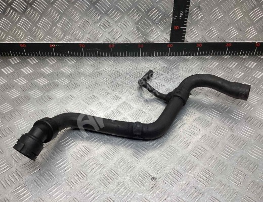 Патрубок радиатора Audi A4 B5 (8D) 1994-1999  Audi A4 A4 B5 (8D) 1994-1999