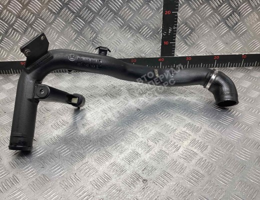 Патрубок интеркулера Volkswagen Passat B5 (3B) 1996-2000  Volkswagen Passat Passat B5 (3B) 1996-2000