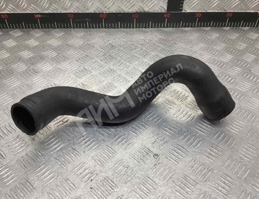 Патрубок интеркулера Volkswagen Passat B5 (3B) 1996-2000  Volkswagen Passat Passat B5 (3B) 1996-2000