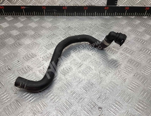 Патрубок отопителя (печки) Volkswagen Passat B5 (3B) 1996-2000  Volkswagen Passat Passat B5 (3B) 1996-2000