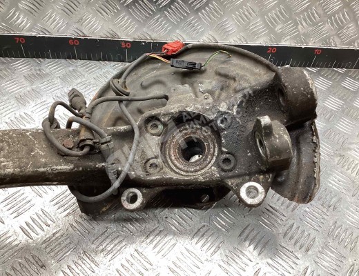 Кулак поворотный левый Audi A6 C5 (4B) 2001-2004 рестайлинг  Audi A6 A6 C5 (4B) 2001-2004 рестайлинг