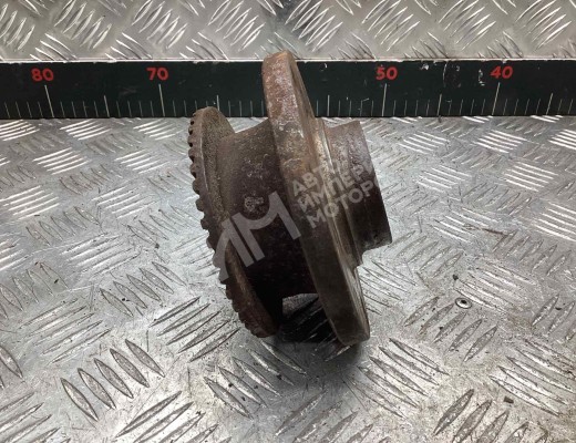 Ступица задняя левая Audi A4 B6 (8EC, 8E5) 2000-2004  Audi A4 A4 B6 (8EC, 8E5) 2000-2004