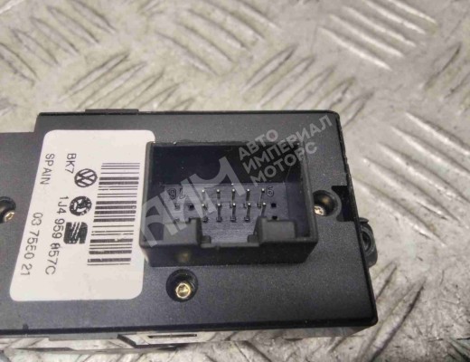 Блок управления стеклоподъемниками Skoda Superb I (3U) 2001-2008  Skoda Superb Superb I (3U) 2001-2008