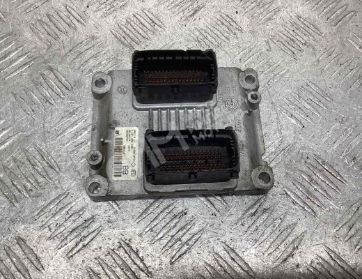 Блок управления двигателем Opel Astra H 2004-2007  Opel Astra Astra H 2004-2007