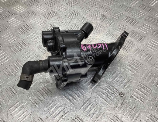 Насос вакуумный Ford Focus I 2001-2005 рестайлинг  Ford Focus Focus I 2001-2005 рестайлинг