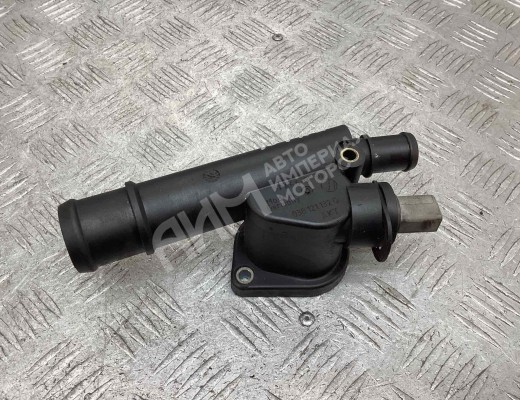 Фланец (тройник) системы охлаждения Volkswagen Golf V (1K) 2004-2009  Volkswagen Golf Golf V (1K) 2004-2009