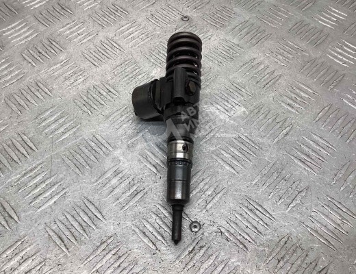 Форсунка Volkswagen Golf V (1K) 2004-2009  Volkswagen Golf Golf V (1K) 2004-2009