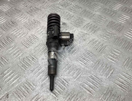 Форсунка Volkswagen Golf V (1K) 2004-2009  Volkswagen Golf Golf V (1K) 2004-2009