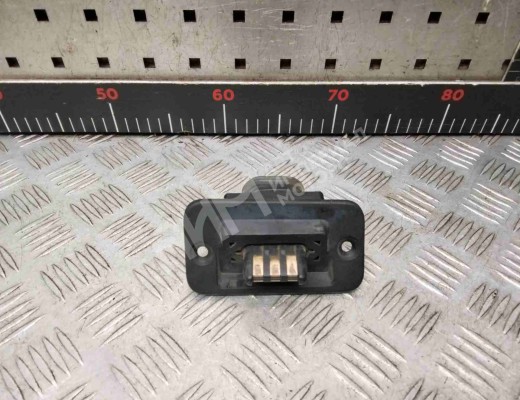 Выключатель концевой (концевик) Volkswagen Caddy III (2K) 2004-2010  Volkswagen Caddy Caddy III (2K) 2004-2010