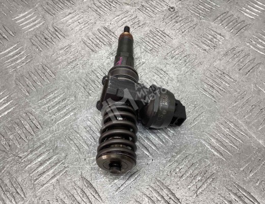 Форсунка Audi A4 B6 (8EC, 8E5) 2000-2004  Audi A4 A4 B6 (8EC, 8E5) 2000-2004